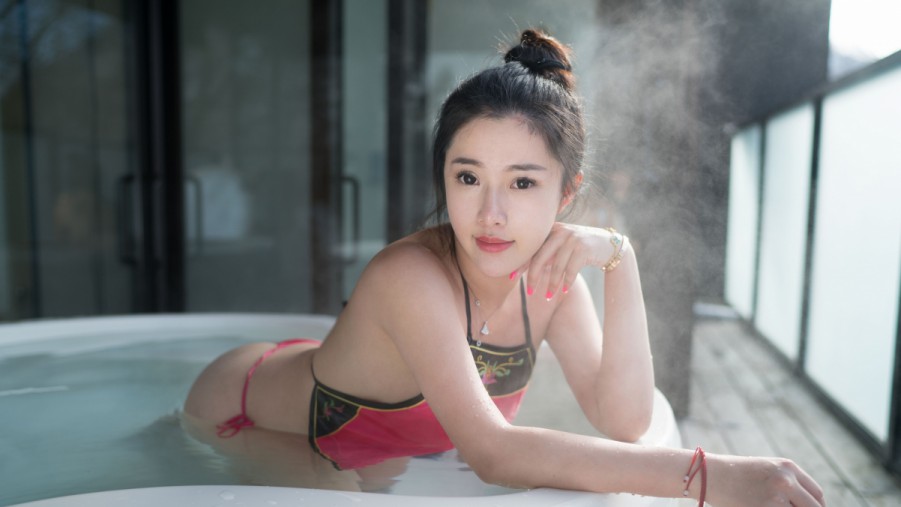 陈建斌蒋勤勤送儿子去美国读书，5个人包车14天，总共花费49000元
